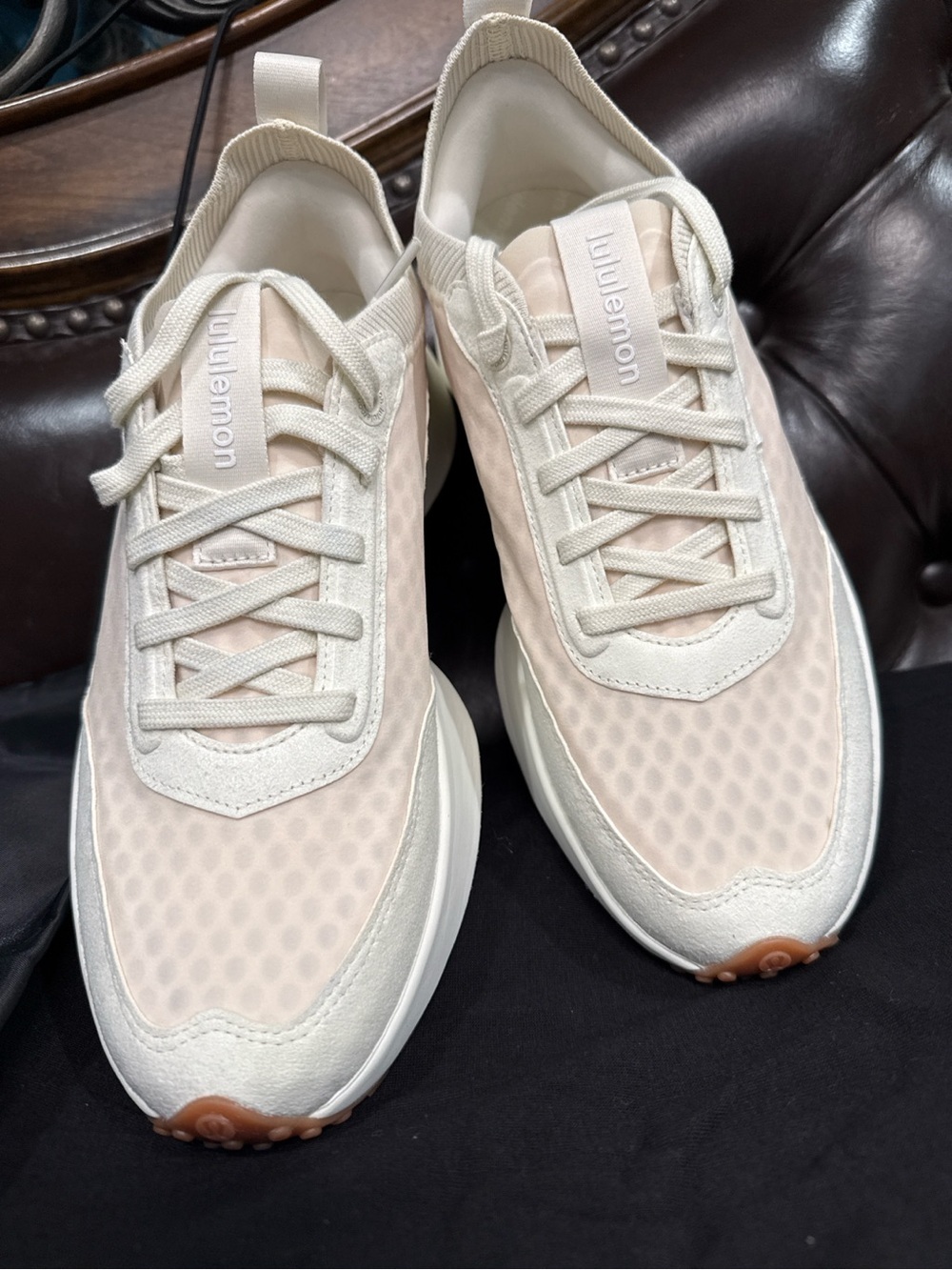 Lululemon CrossCity Sneaker Women’s Size 9 Cream Ivory Walking Shoes EU 41 - Picture 2 of 11
